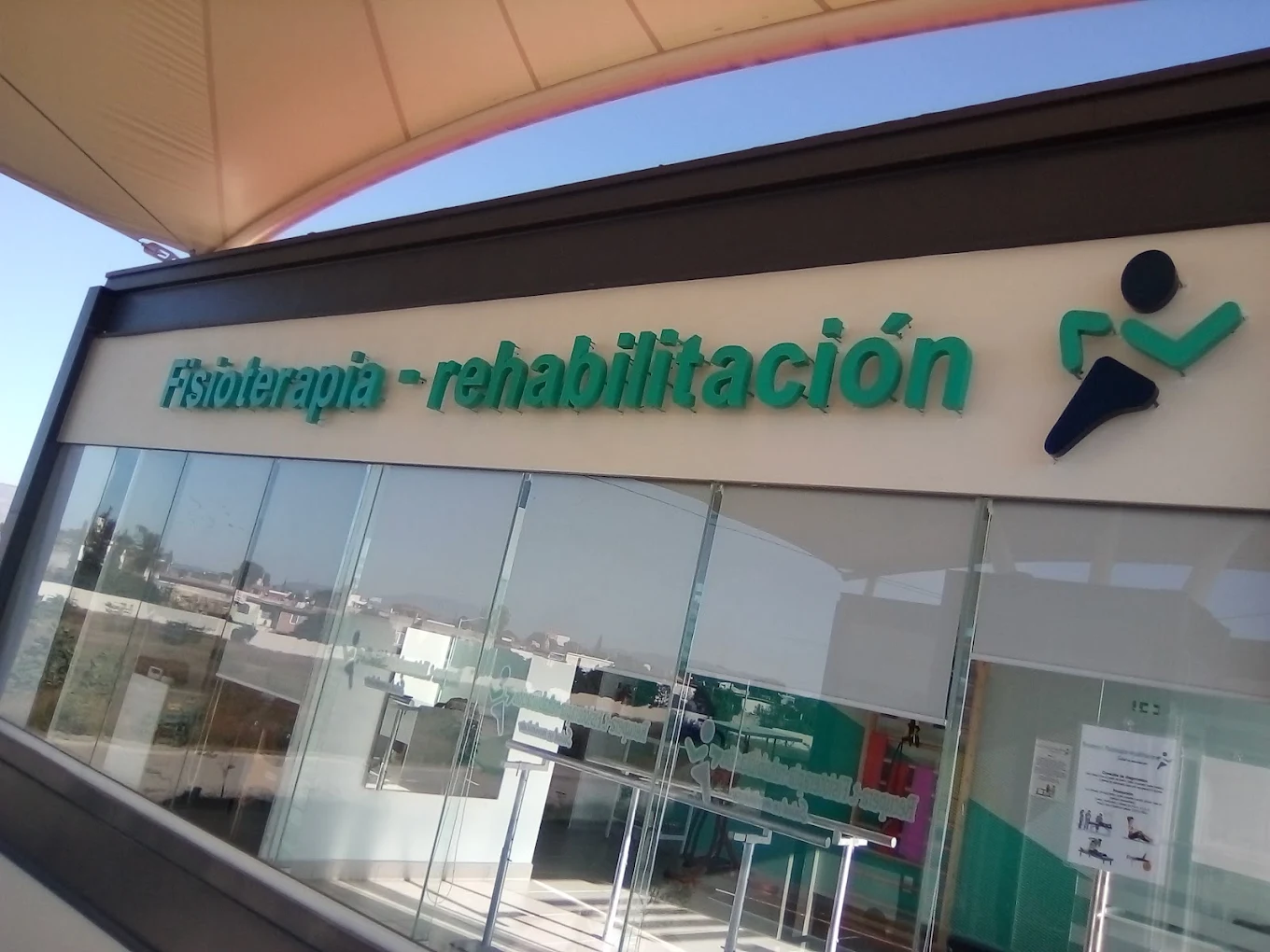 Fachada de Recuperat Valle Imperial